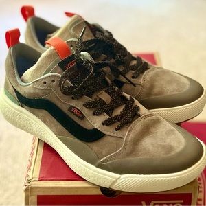 NWT Vans Ultra Range EXO SE Walnut 8.5 M/ 10 W